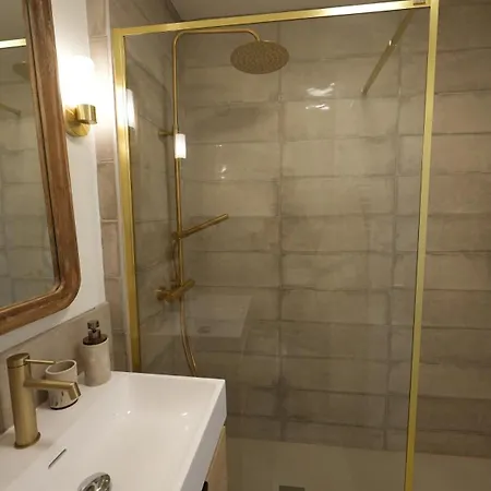 Regina Et Golf Vue Апартаменти *