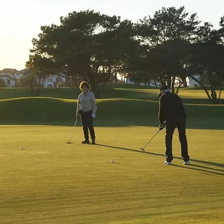Regina Et Golf Vue アパート